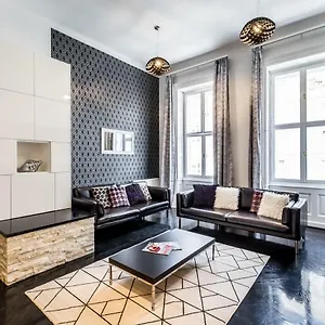 Appartement Bpr B&w Elegant, Budapest